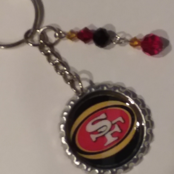 NFL Keychains & Magnets - Picture 5 of 6